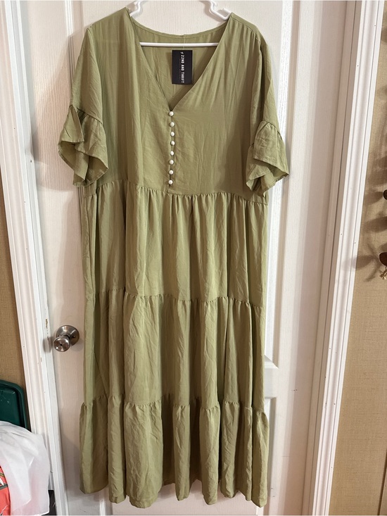 SHEIN Dresses & Skirts - SHEIN Curve Women’s Green Tiered Boho Maxi Dress 1X. AP-288